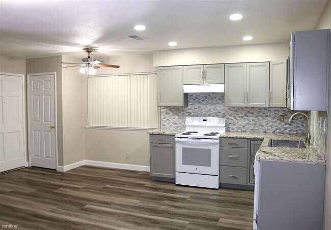 Building Photo - 2 br, 1 bath Condo - 9055 Folsom Blvd /1Ba...