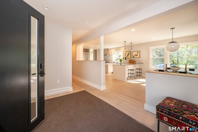 Foto del edificio - 54 Robin Hill Ln