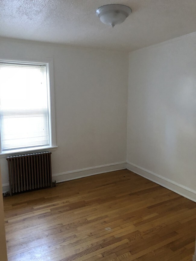 Foto del edificio - 946 Ferdinand Ave