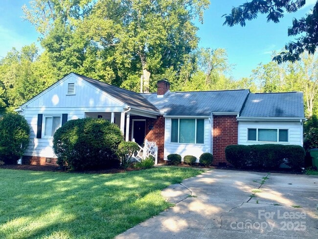 Building Photo - 5310 Buckingham Dr