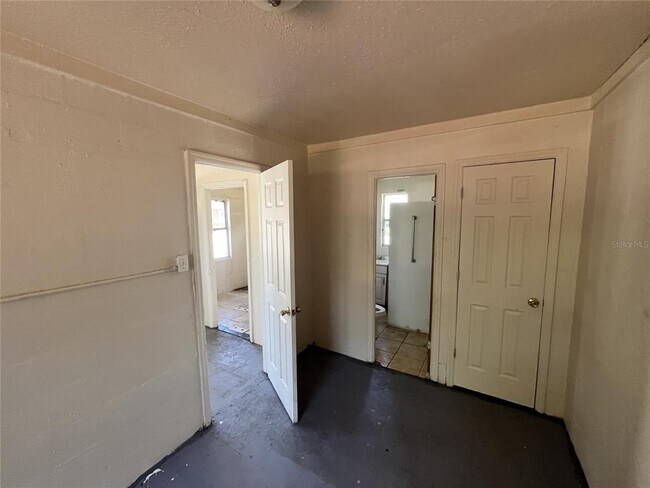 Building Photo - 131 B St