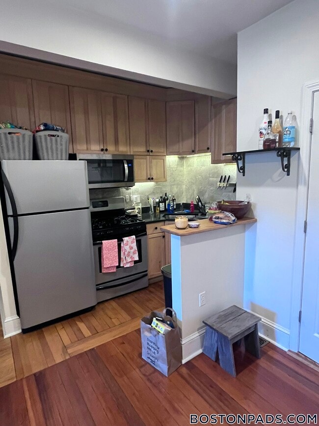 Foto del edificio - 191 Winthrop Rd