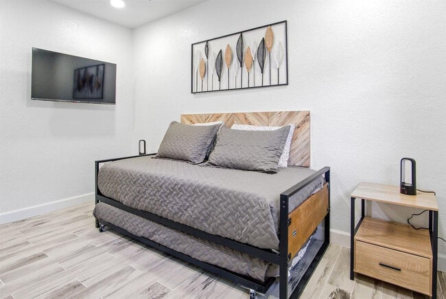 Foto del edificio - 1422 Dauphin Ln