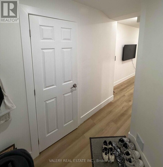 Photo du bâtiment - 1502 Dufferin St