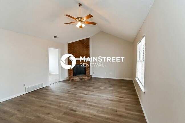 Foto del edificio - 3 Bedroom Pet-Friendly Home in Millington, TN with Main Street Renewal
