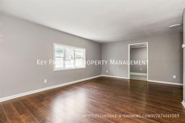 Foto del edificio - 7517 Rainbow Dr