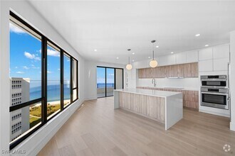 Building Photo - 4451 Gulf Shore Blvd N