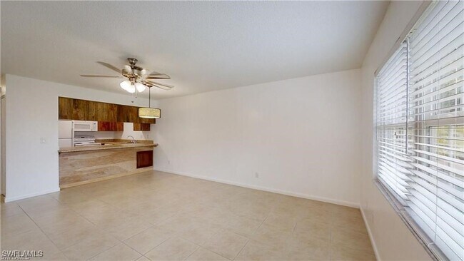 Foto del edificio - 2303 NE 6th St