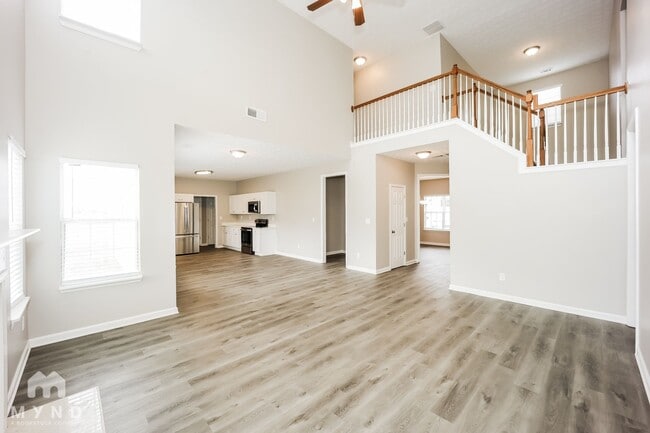 Building Photo - 3302 Summer Brooke Ln