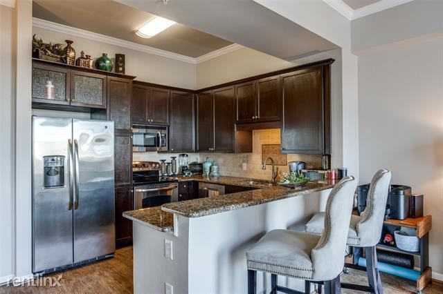 Building Photo - 3225 Turtle Creek Blvd