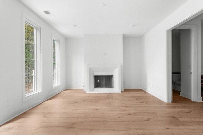 Foto del edificio - 1814 Stewart Pl