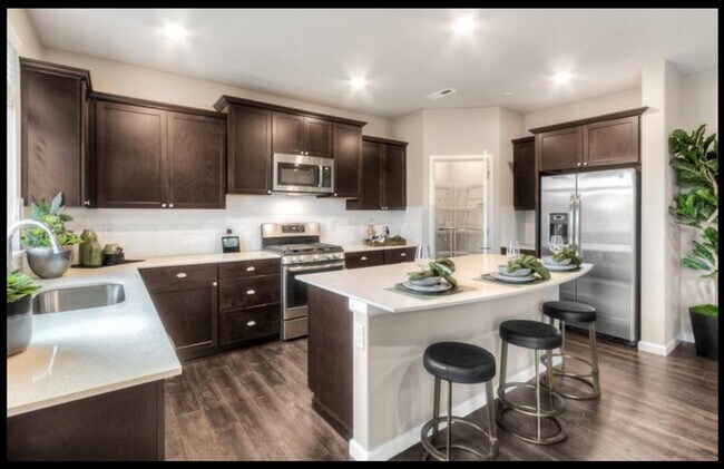 Foto del edificio - 3106 15th Ave NW