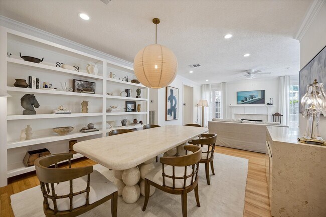 Foto del edificio - 5591 Beverly Hill St