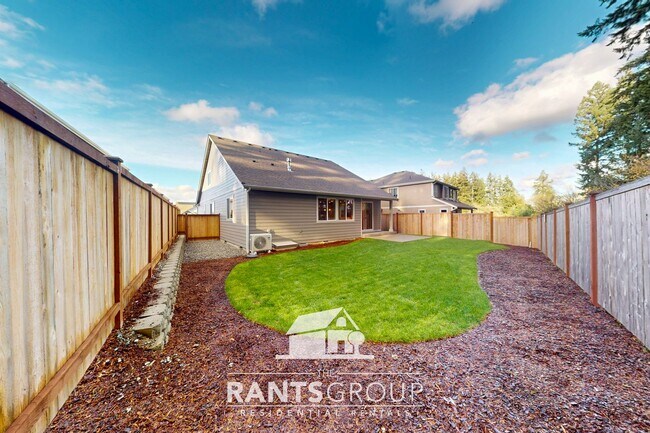 Foto del edificio - Brand New Home! Beautiful Steilacoom Ridge Home! Easy freeway access!