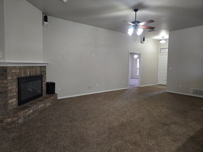 Building Photo - Beautiful 3/2/2 in Frenship ISD