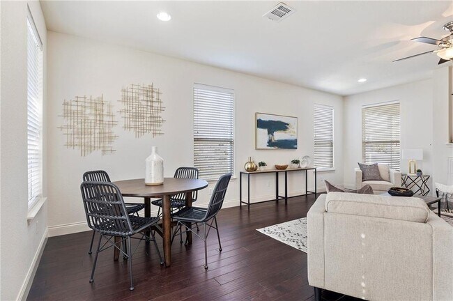 Building Photo - 800 Brazos Bend Dr