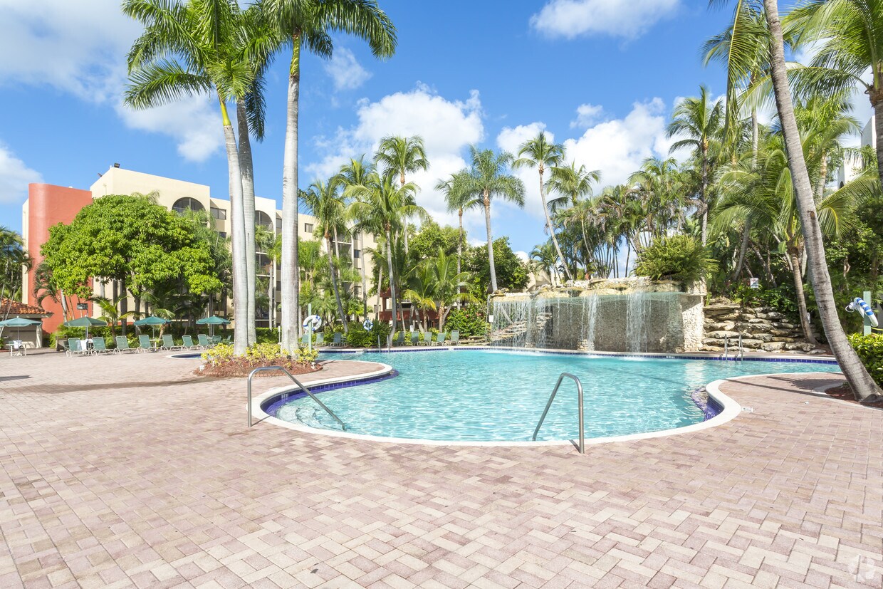 Fontainebleau Milton Apartments Alquileres en Miami, FL