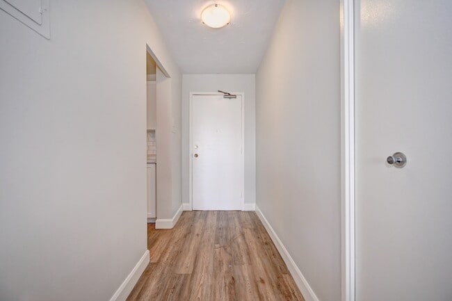 Photo du bâtiment - Dawson Road Apartments