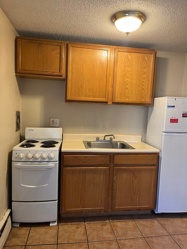 165 Sigourney St Unit A5, Hartford, CT 06105 Apartments in Hartford