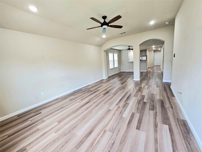 Foto del edificio - 1812 Arbordale Way