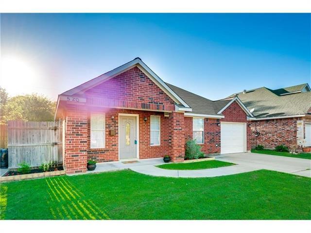 Building Photo - 520 Lakeside Dr