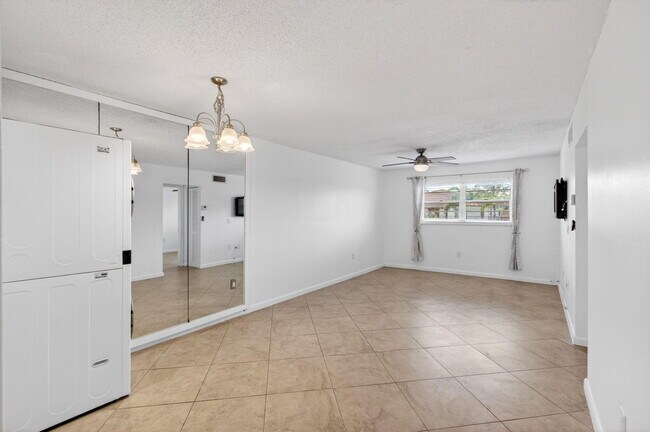 Foto del edificio - 600 SW 2nd Ave