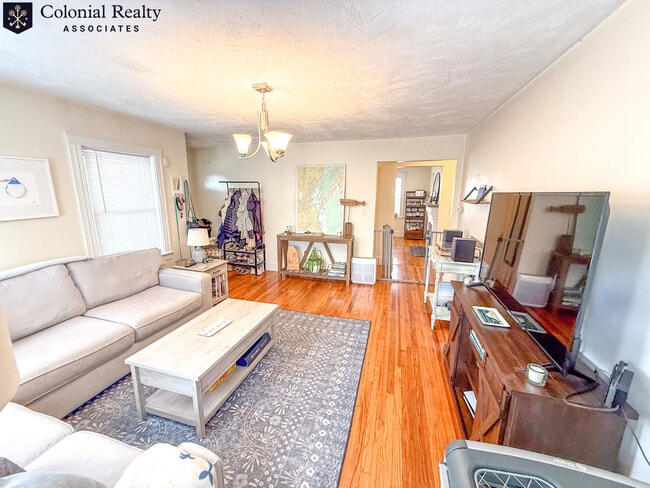 Photo - 81 Putnam St Apartment