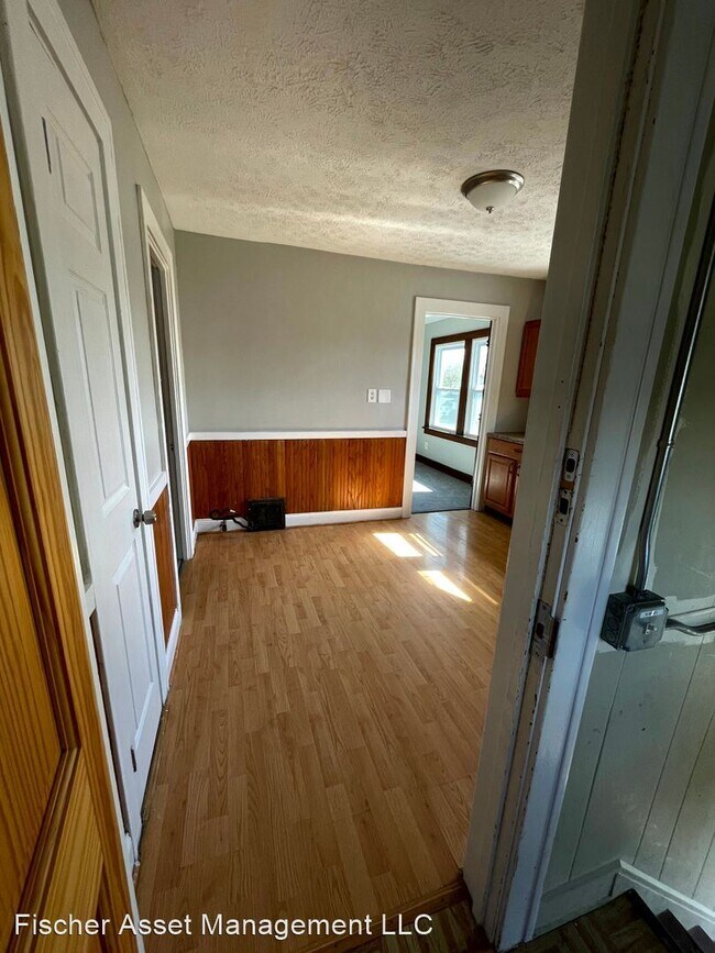 Foto del edificio - 2 br, 1 bath Apartment - 6711 Dartworth Dr...