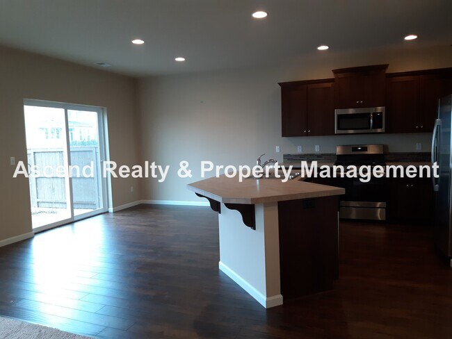 Foto del edificio - Open Floor Plan 3 Bed Craftsman in Bethany...