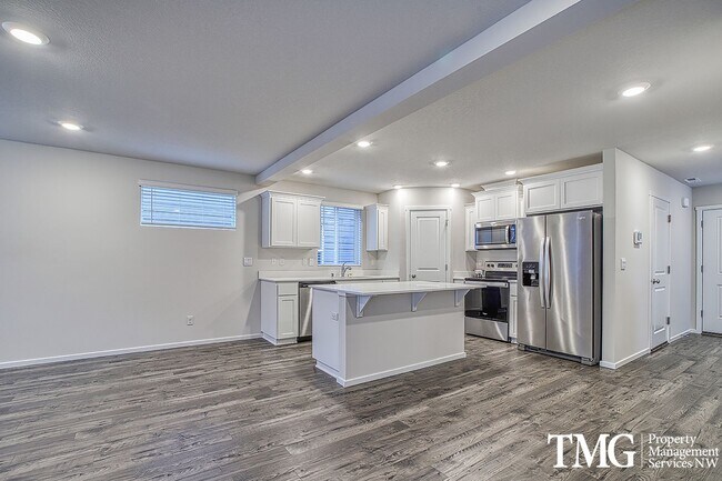 Foto del edificio - Contemporary 3 bed 2 bath Home in the Barb...