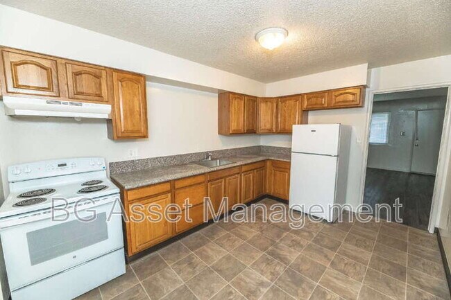 Building Photo - 433 San Marco St