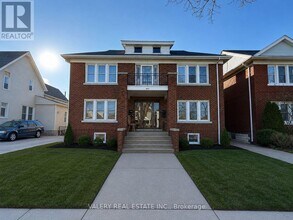 Building Photo - 1093 Howard Ave