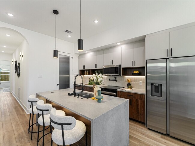 Foto del edificio - 8318 Williamsdell St