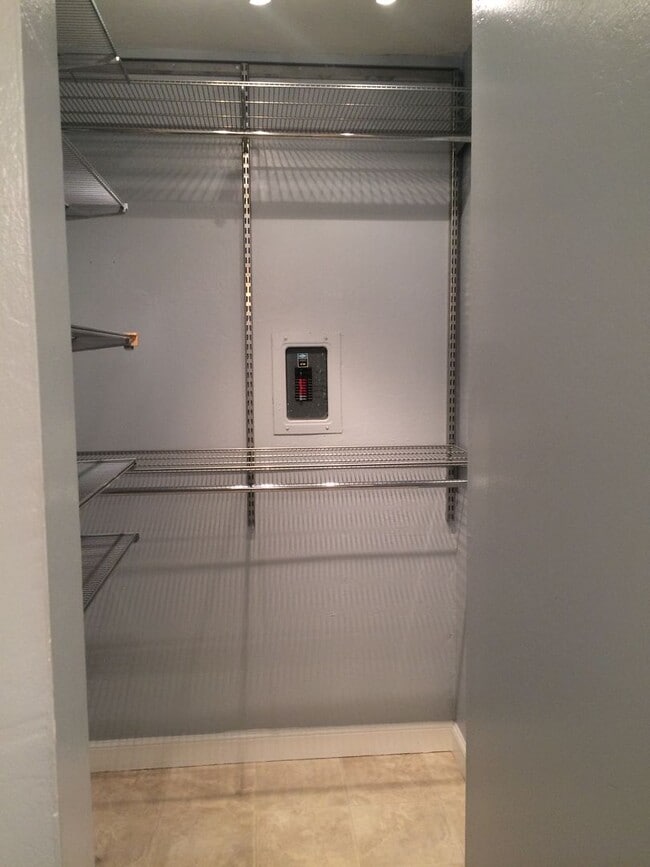 Building Photo - 2 Bedroom 2 Bath Downtown Walnut Creek