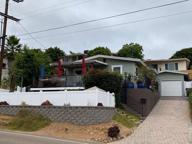 Building Photo - BEAUTIFUL TWO BEDROOM HOME STEPS FROM LA MESA VILLAGE