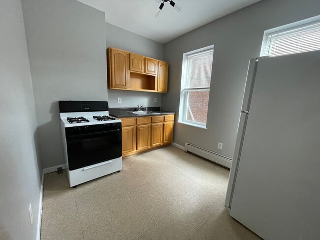 Unit 1 - 9 W 26th St