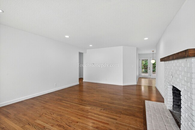 Foto del edificio - Tranquil West Linn Living Near Parks and S...