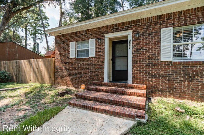 Building Photo - 2 br, 1.5 bath House - 2592 Panther Creek ...