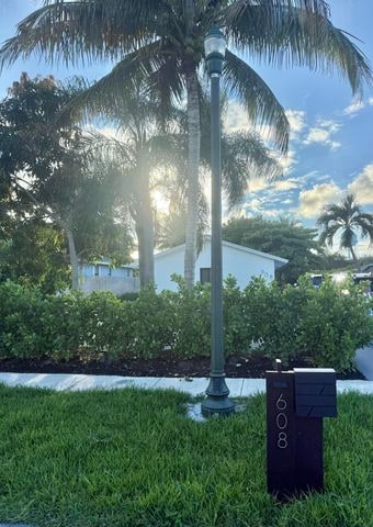 Photo - 608 SE 2nd Ave House