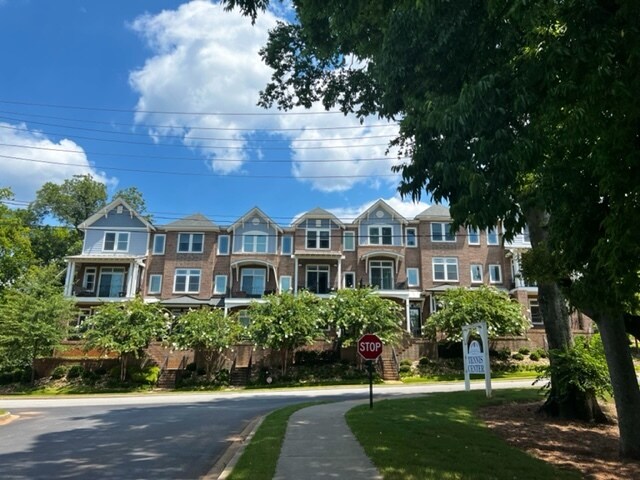 Building Photo - 206 Gibbs St
