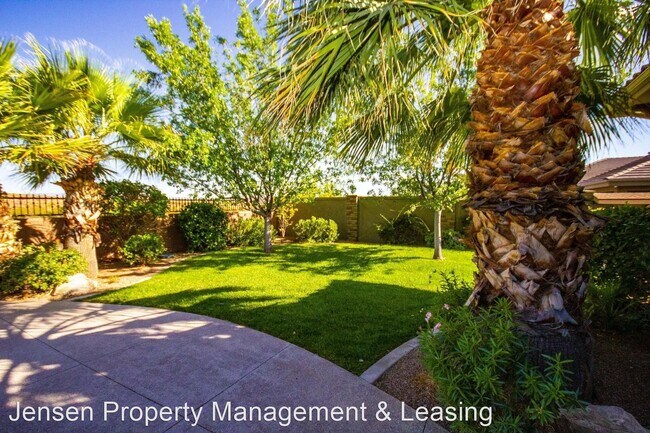 Foto del edificio - 6 br, 4 bath House - 1814 North 595 West