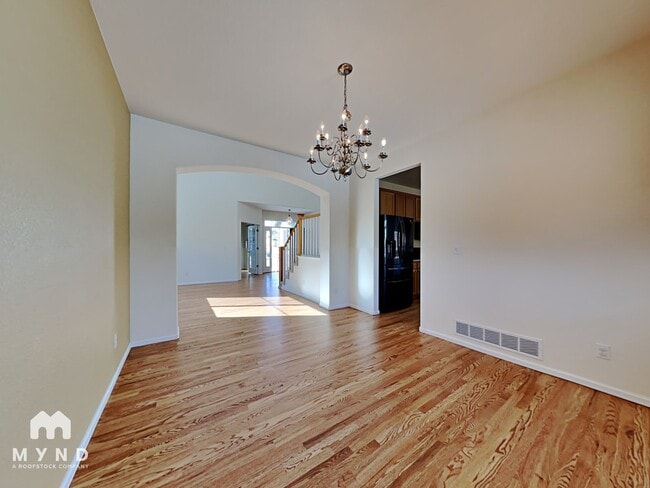 Building Photo - 10883 Torreys Peak Way