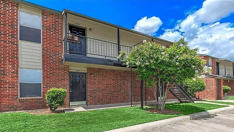Building Photo - 535 W Hutchins Pl