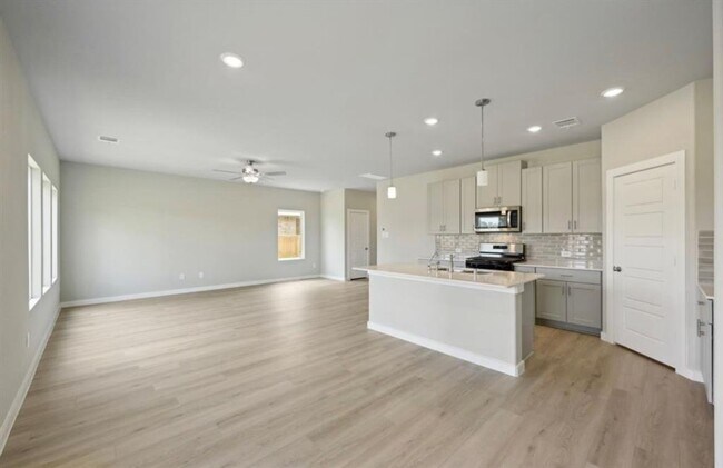 Building Photo - 15529 Olive Ter Trl