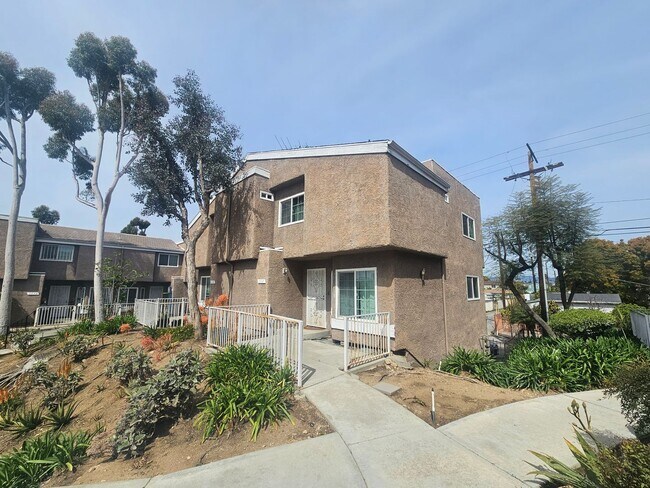 Foto del edificio - 1567 W Jefferson Blvd