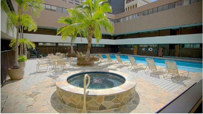Foto del edificio - To register for the showing time below, no...