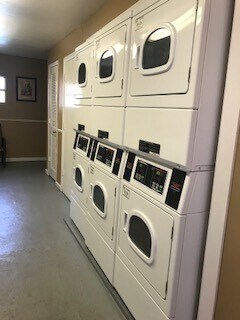 Laundry Room #1 - 464 Banyon Tree Cir