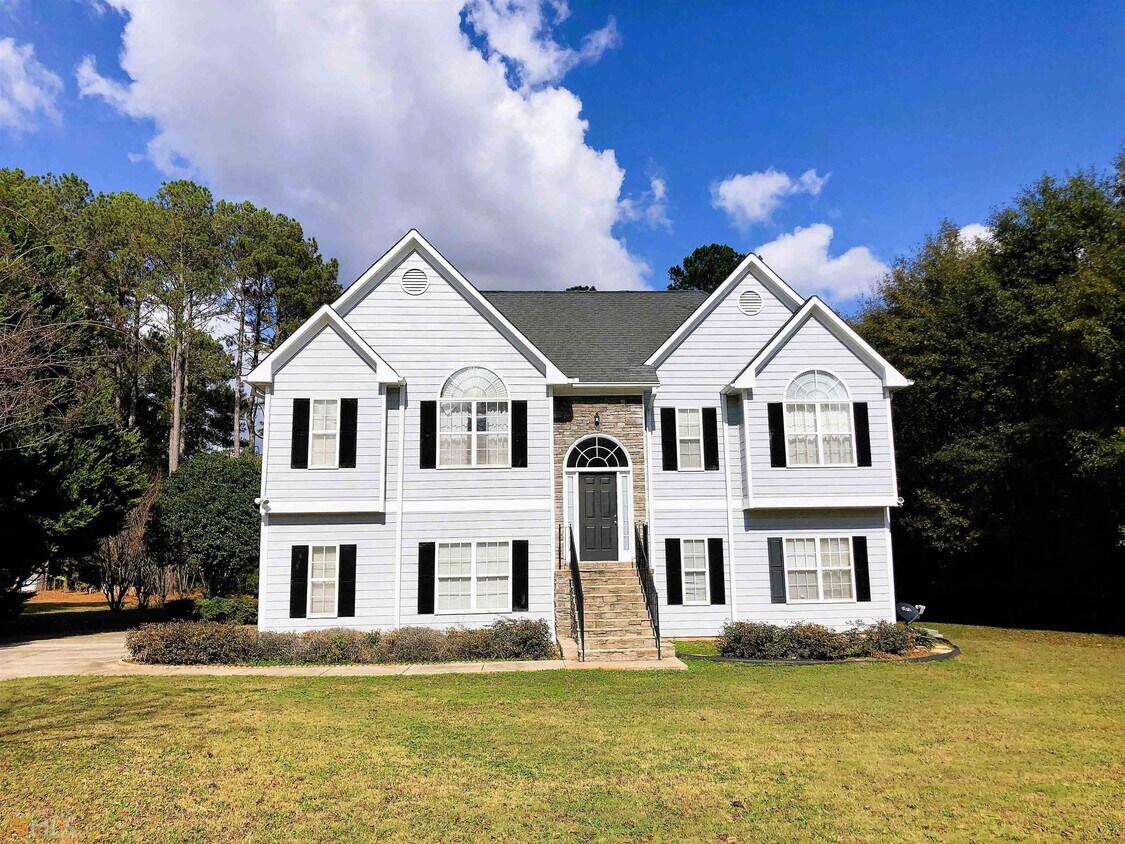 Primary Photo - 133 Whisperwood Ln