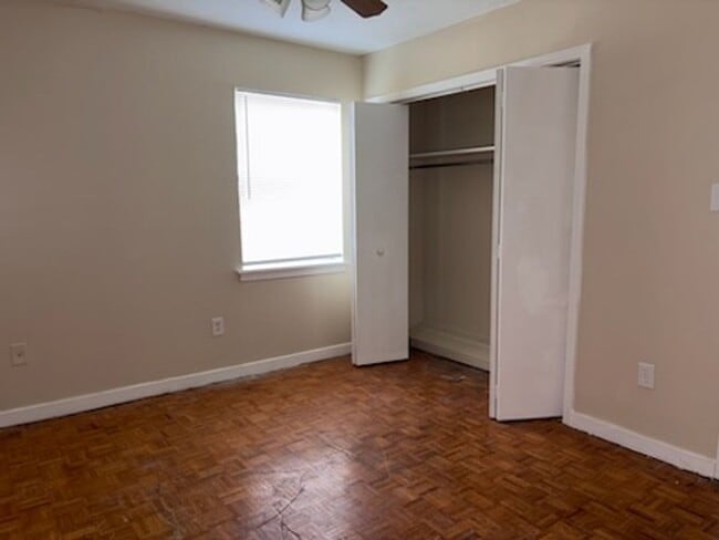 Building Photo - 5725 Brownlee Dr