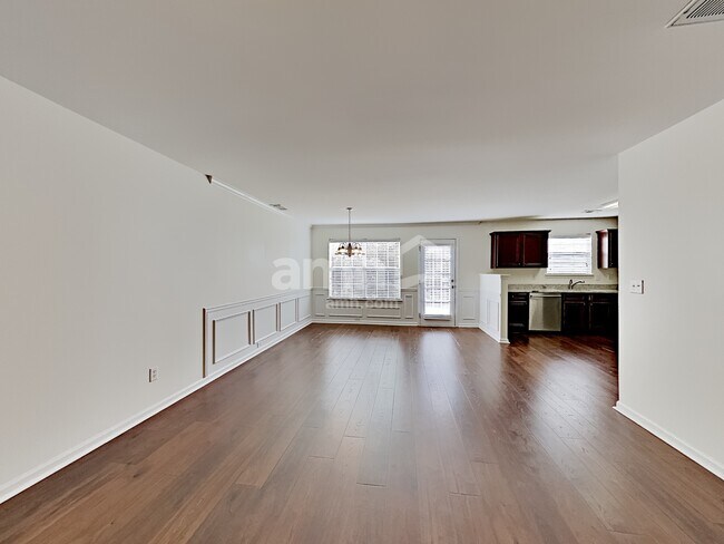Foto del edificio - 342 Hidden Creek Ln